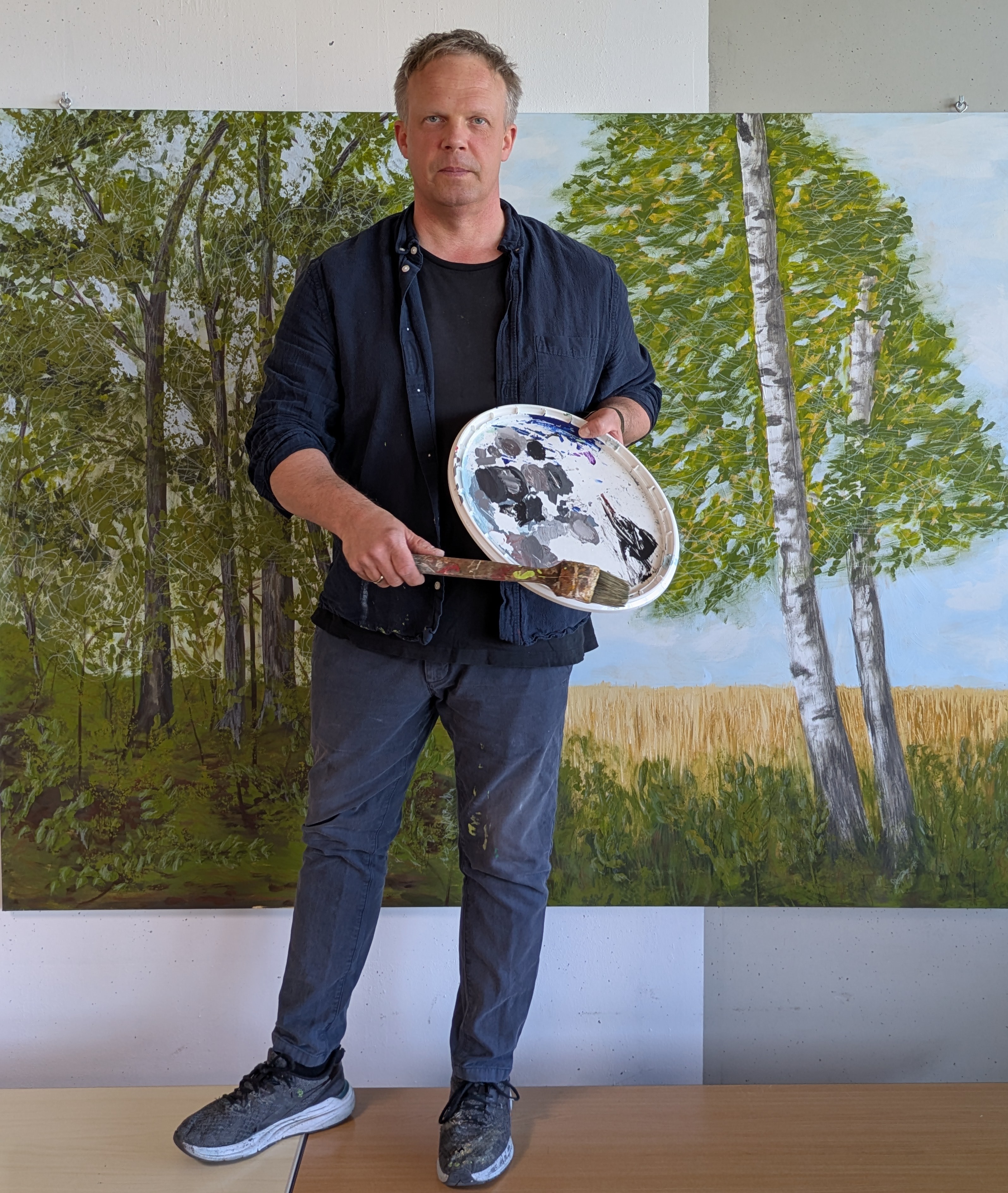 Christian Doil vor dem Gem&auml;lde - jahreswald